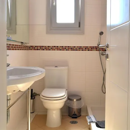 Otel Aretanassa Chalki Town