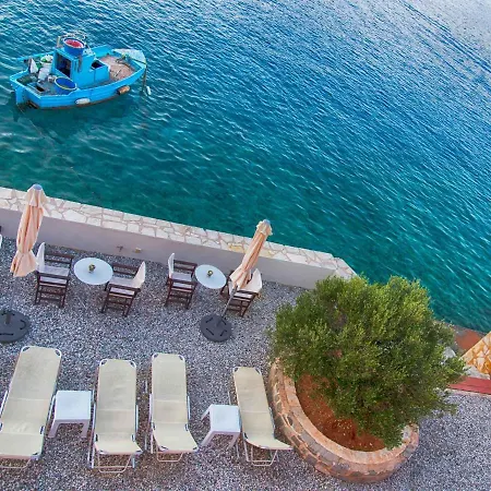 Hotel Aretanassa 3*